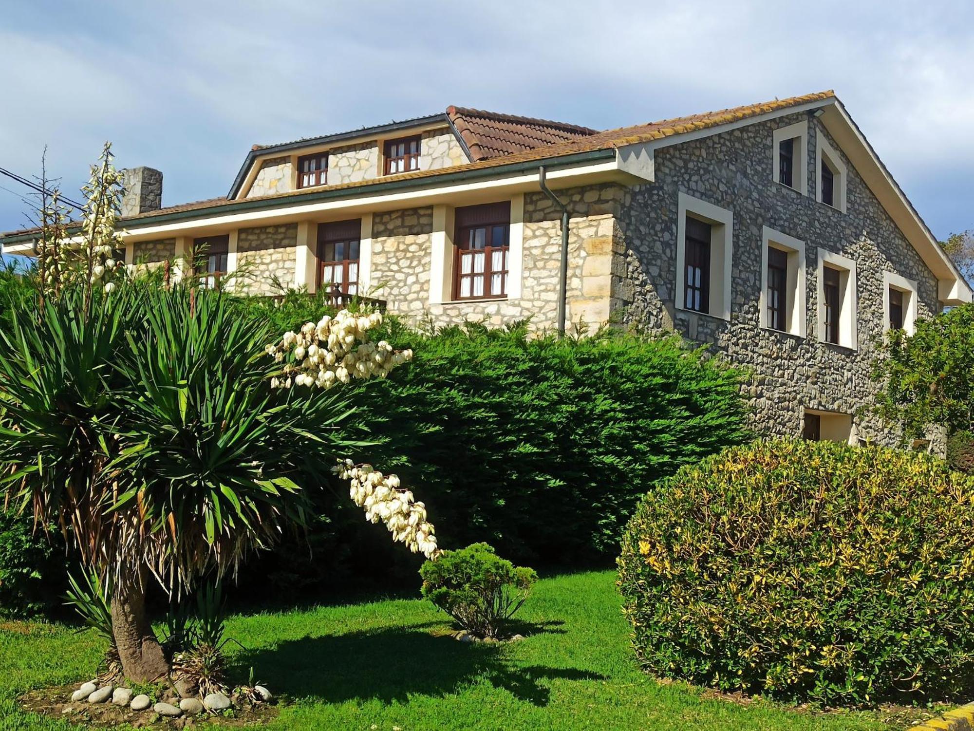 Posada Playa De Langre Лангре Экстерьер фото